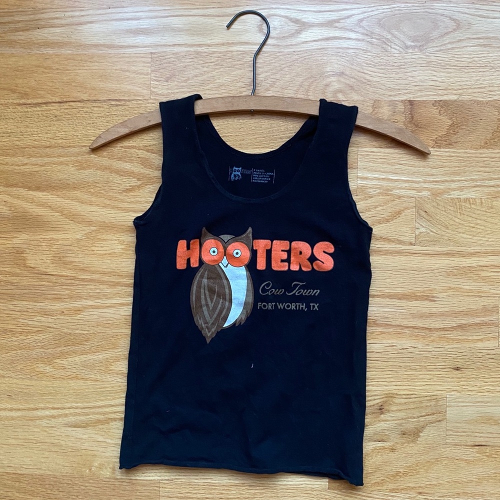 Hooters Black Tank top